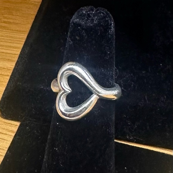 James Avery Jewelry - Retired JAMES AVERY Abounding Heart Ring; Puffy Open Heart; SIZE 5